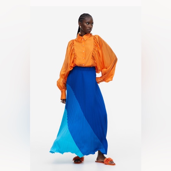 H&M pleated skirt - Picture 1 of 7